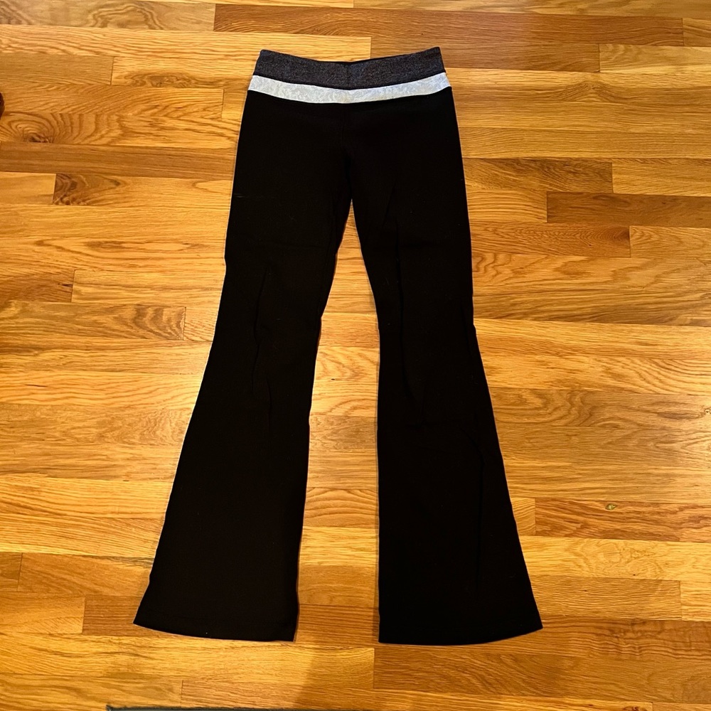 Lululemon yoga pants